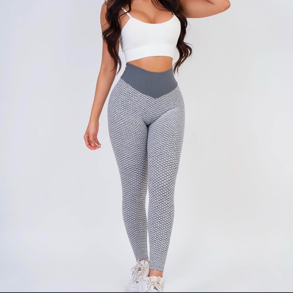 PCHEEBUM scrunch butt leggings